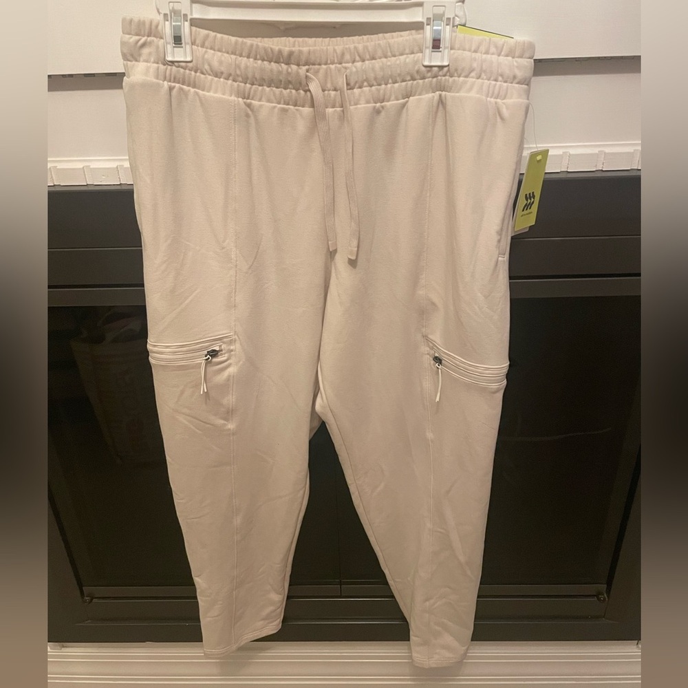 Target “All in Motion” Athleisure workout midrise cargo joggers